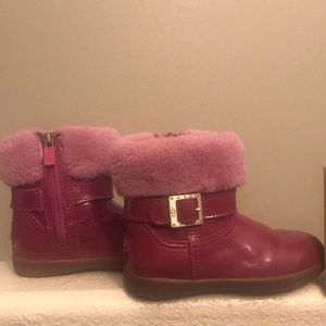 UGG Girls Gemma leather pink boot